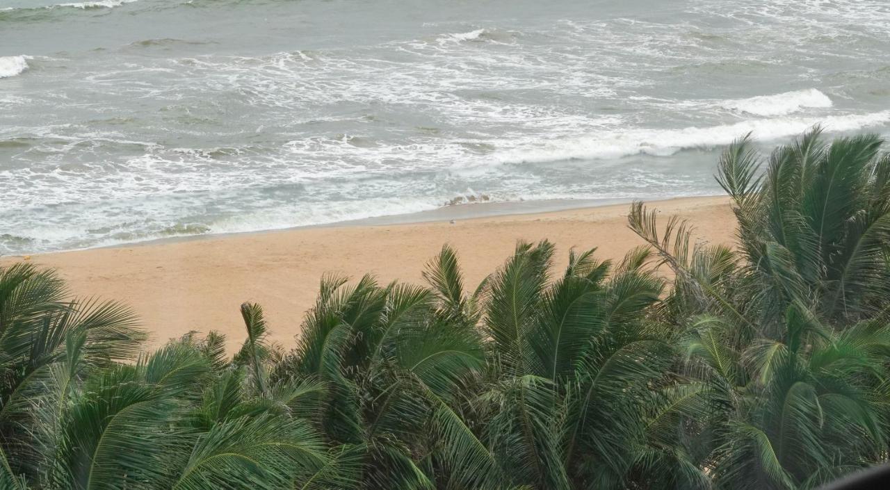 Ruvisha Beach Hotel Negombo Exterior photo